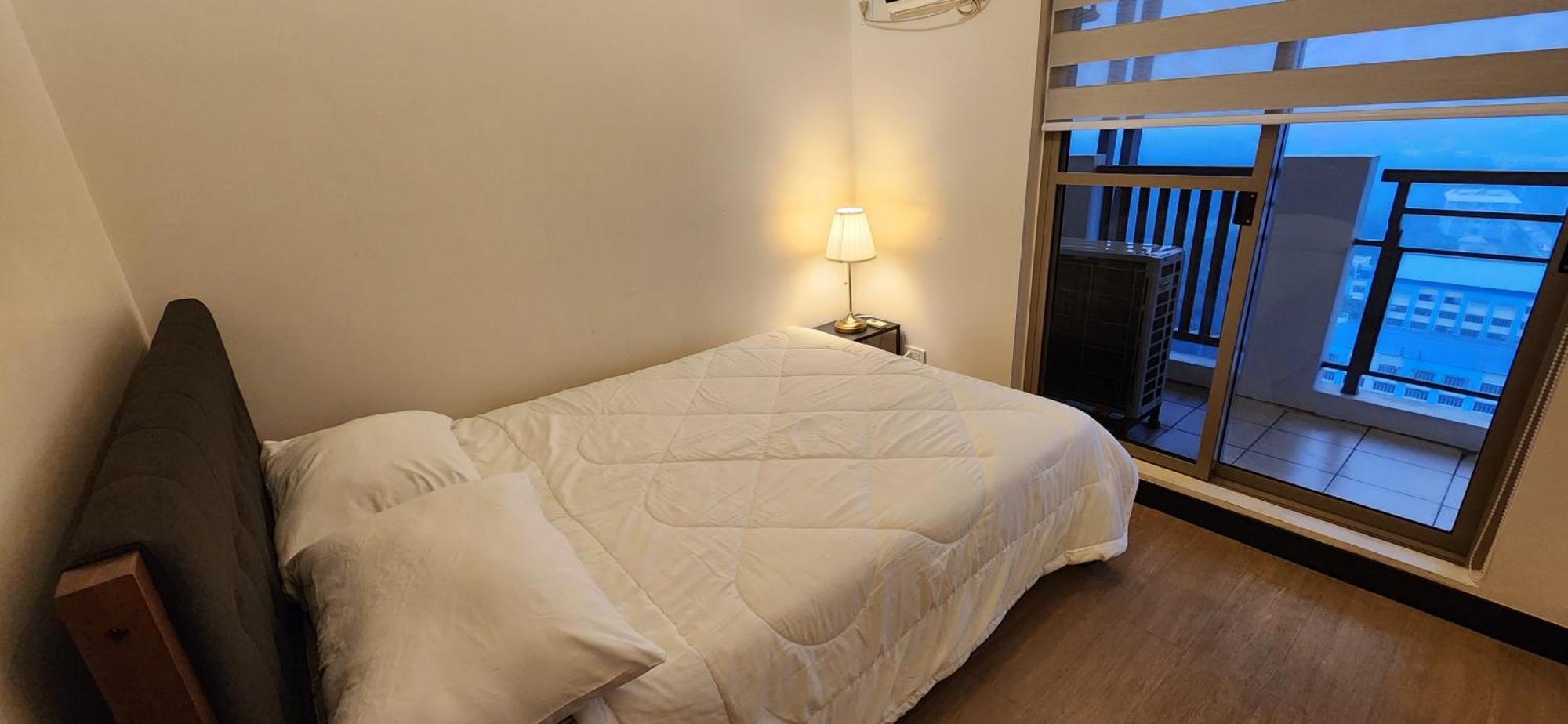 Casa Antonio At Fairway Terraces Family Penthouse 2Br Wi-Fi Nr Golf, Airport, Fort Bgc Manila Zewnętrze zdjęcie